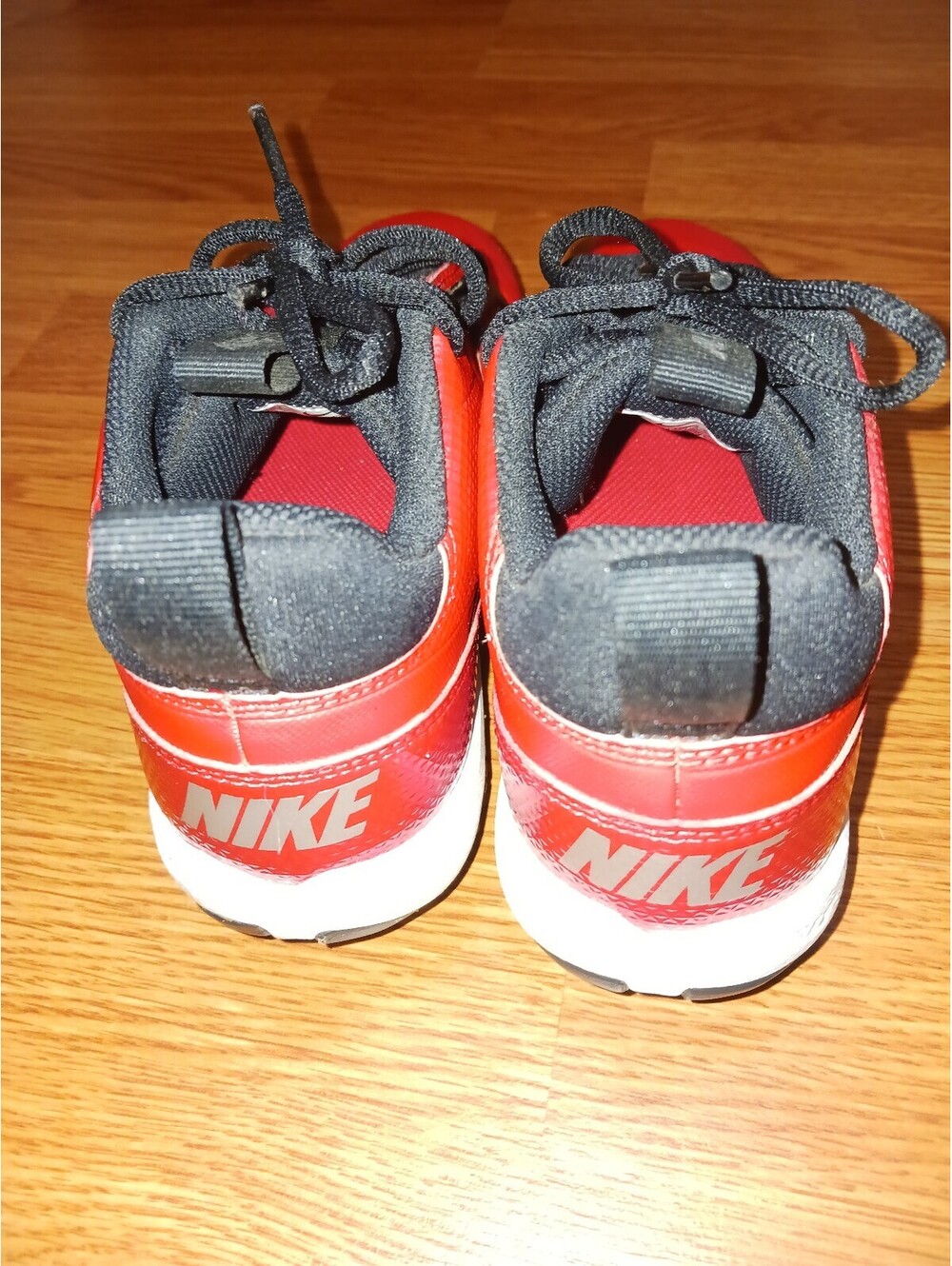 Nike Red & White Upper Athletic Shoes Size 3.5 Y - Picture 7 of 9